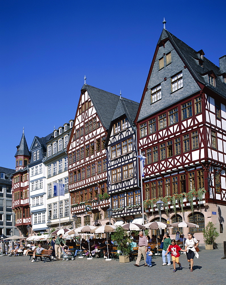 Cafes in the Main Square, The Romer (Romerberg), Frankfurt, Hesse, Germany, Europe