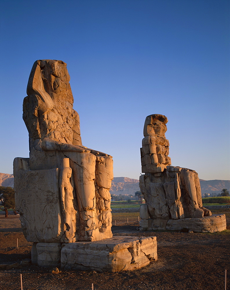 Colossi of Memnon, Thebes, UNESCO World Heritage Site, Egypt, North Africa, Africa