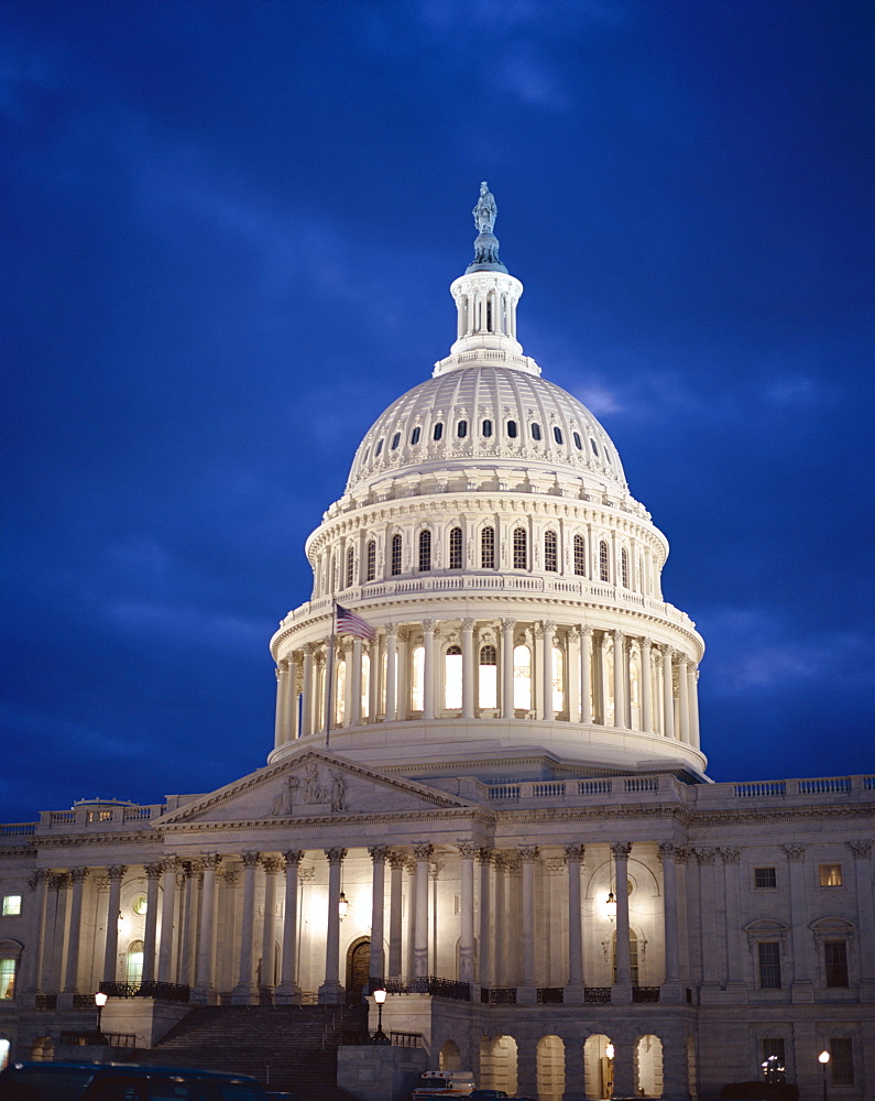 US Capitol Building at night, Capitol Hill, Washington, DC, United States of America, North America