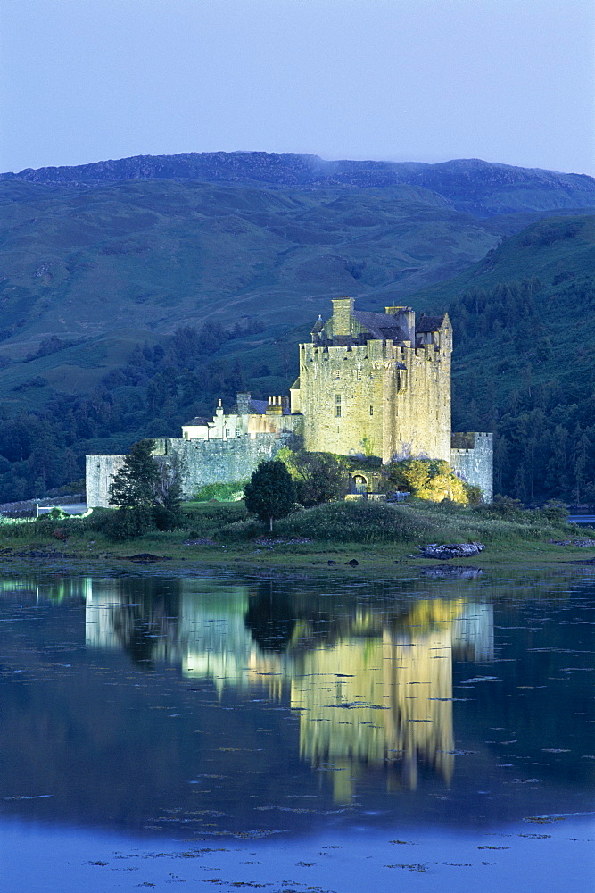 Loch Duich and Eilean Donan Castle at night, Highlands, Scotland, United Kingdom, Europe