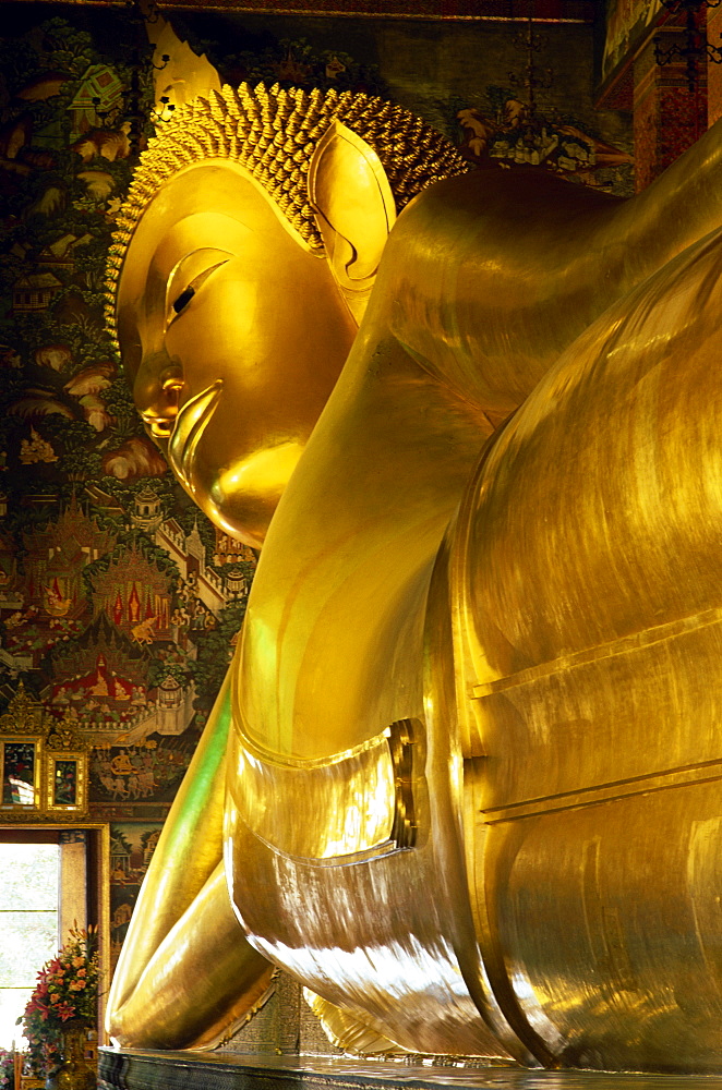 Reclining Buddha, Wat Pho, Bangkok, Thailand, Southeast Asia, Asia