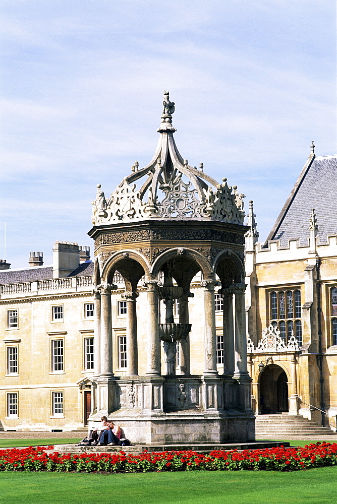 The Great Court Fountain, Trinity College, Cambridge, Cambridgeshire, England, United Kingdom, Europe