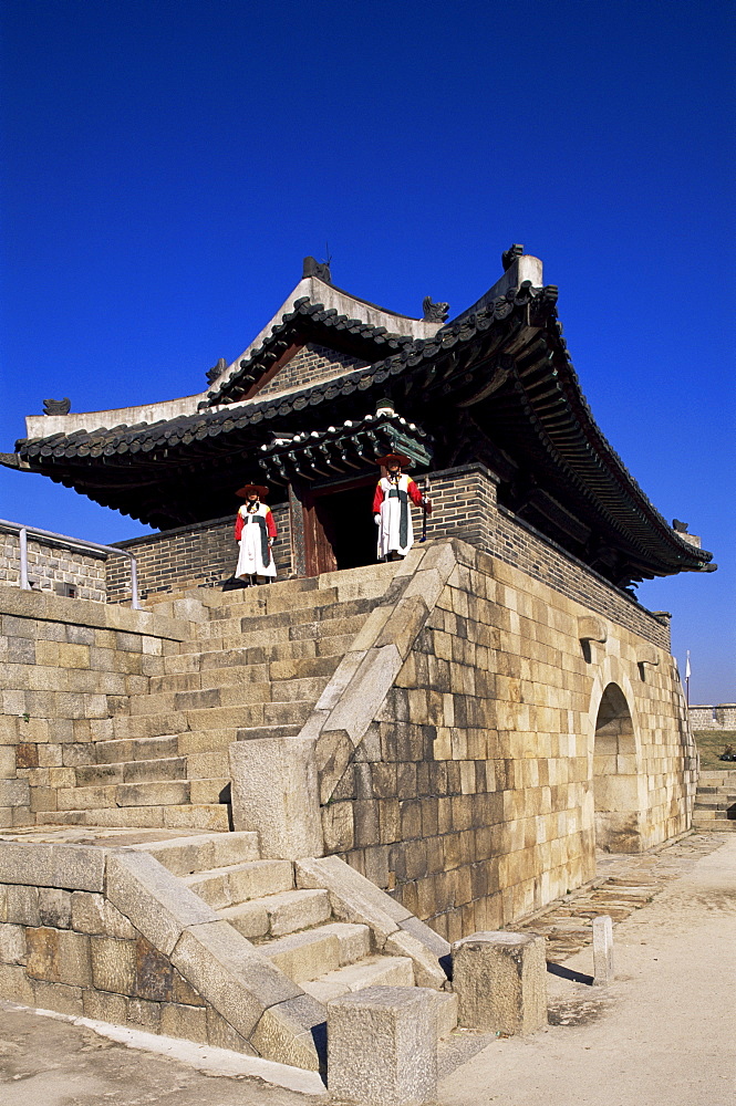 Ceremonial guards on Hwaseomun Gate, Hwaseong Fortress, Suwon, near Seoul, South Korea, Asia