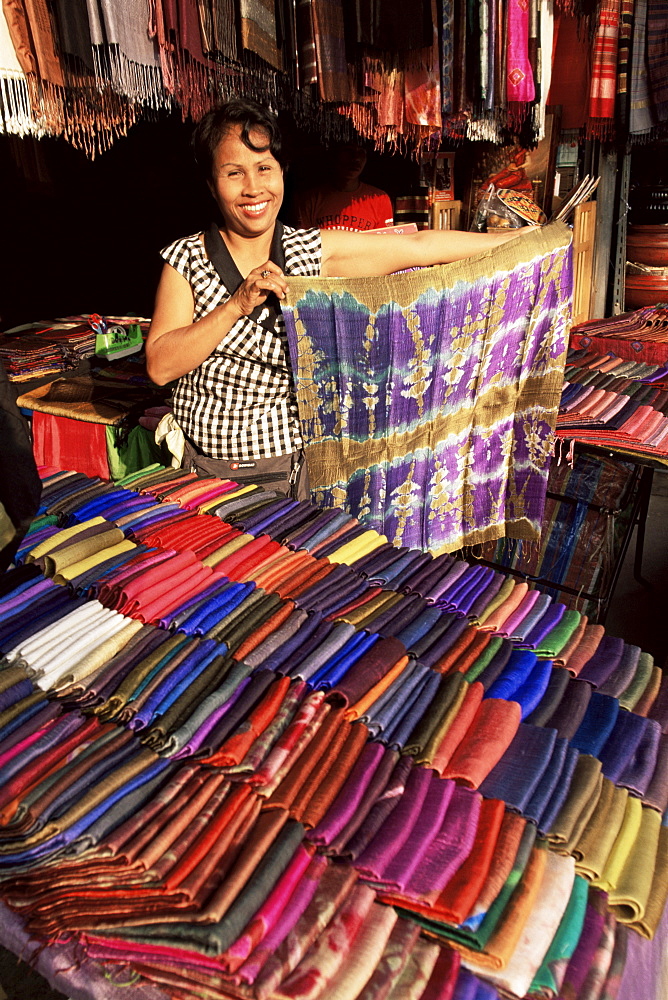 Silk vendor, Chatuchak Weekend Market, Bangkok, Thailand, Southeast Asia, Asia