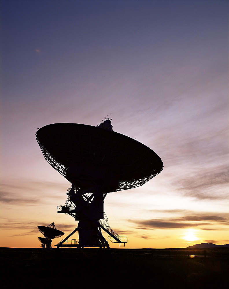 The Very Large Array are radio telescopes consisting of 27 parabolic dish antennae each 25 metres in diameter, Socorro, New Mexico, United States of America, North America