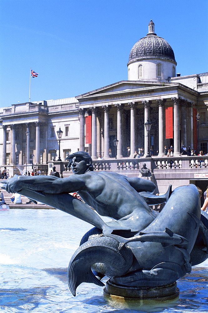 Trafalgar  Square fountains and the National Gallery, Trafalgar Square, London, England, United Kingdom, Europe