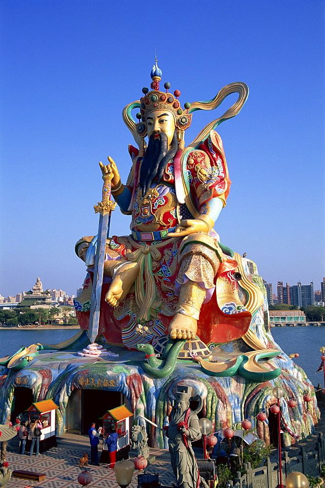 Statue of Taoist God Xuan-tian-shang-di, Lotus Lake, Kaohsiung, Taiwan, Asia