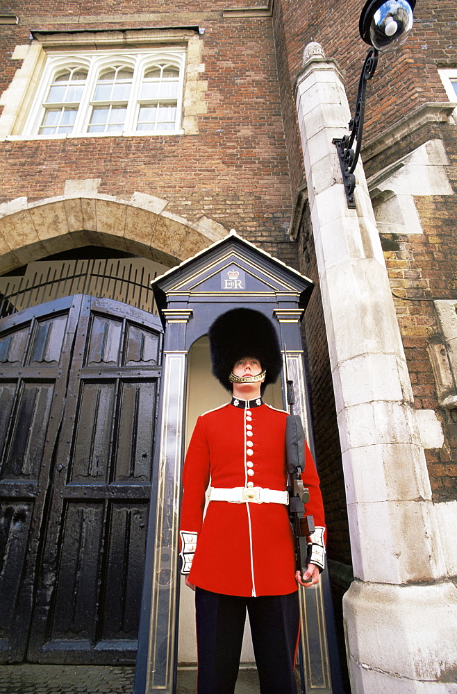 Guard at St. James's Palace, London, England, United Kingdom, Europe