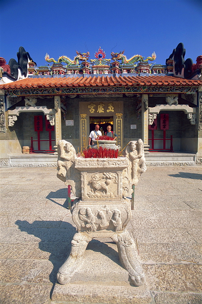 Incense urn and entrance to Pak Tai Temple, Cheung Chau Island, Hong Kong, China, Asia