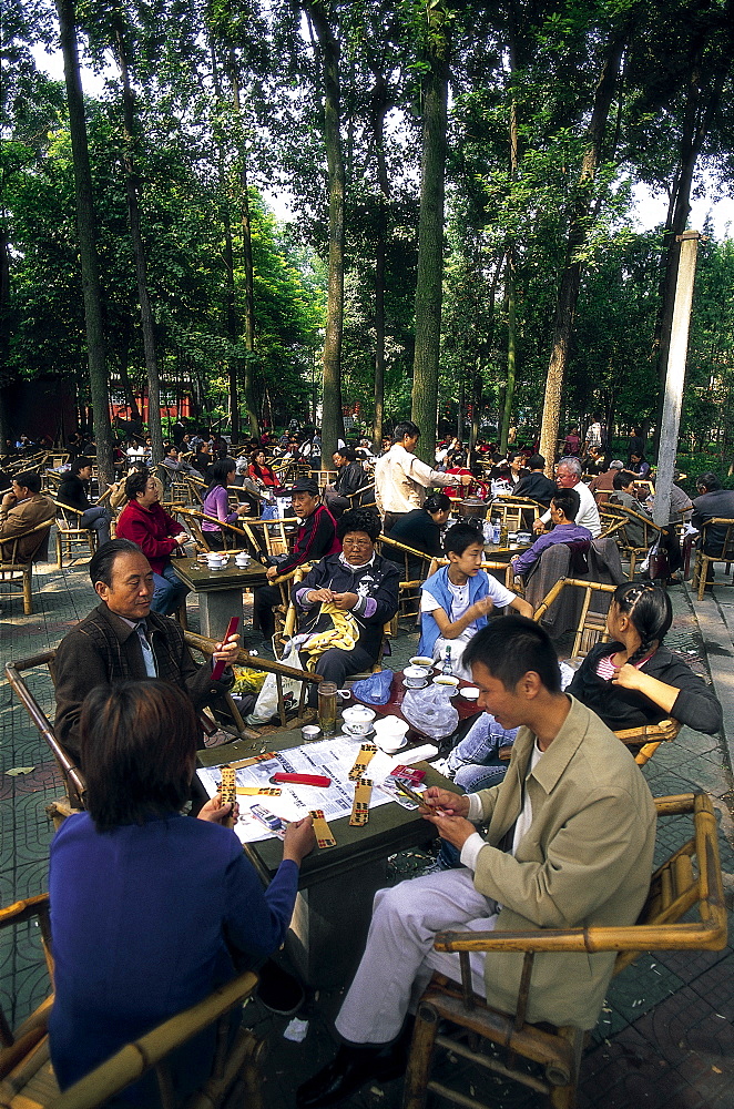 People at the Wenshu Temple Teahouse, Chengdu, Sichuan Province, China, Asia