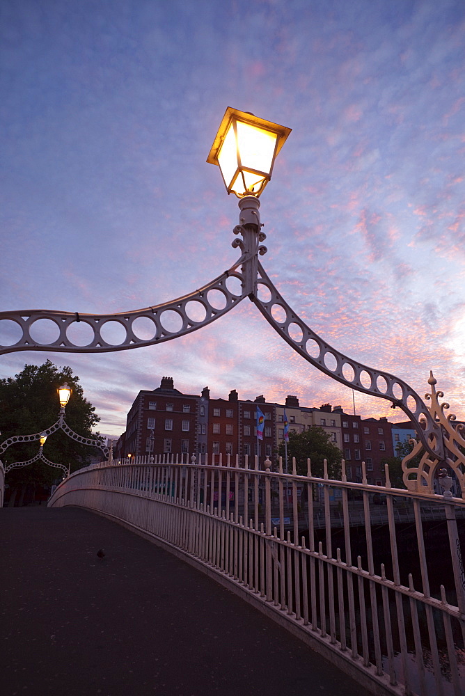 Halfpenny Bridge, Dublin, Republic of Ireland, Europe