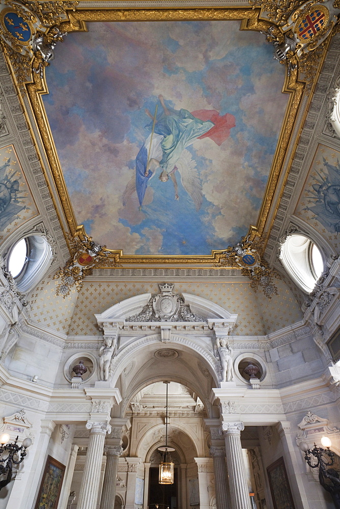 The entrance hall, Chateau de Chantilly, Chantilly, Ile de France, France, Europe