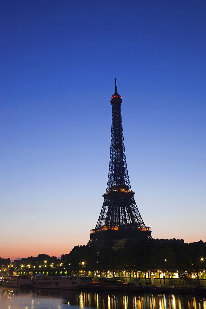 Eiffel Tower and River Seine at dawn, Paris, France, Europe