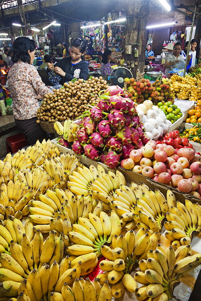 Fruit stall, The Old Market, Siem Reap, Cambodia, Indochina, Southeast Asia, Asia