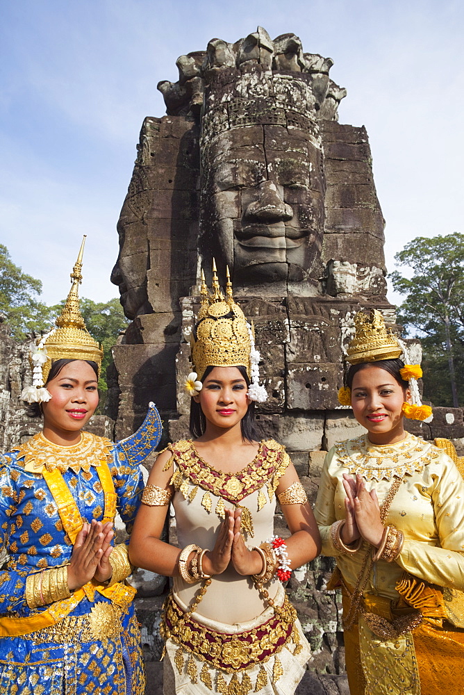 Apsara dancers, BayonTemple, Angkor Thom, Angkor, Siem Reap, Cambodia, Indochina, Southeast Asia, Asia