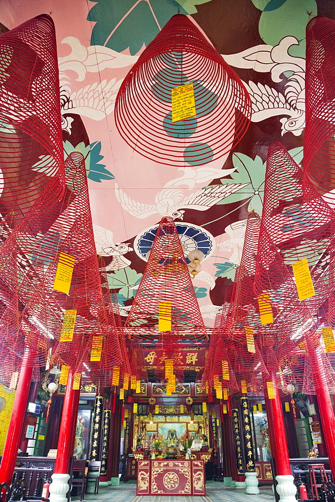 Incense coils, Phuc Kien Assembly Hall, Hoi An, Vietnam, Indochina, Southeast Asia, Asia