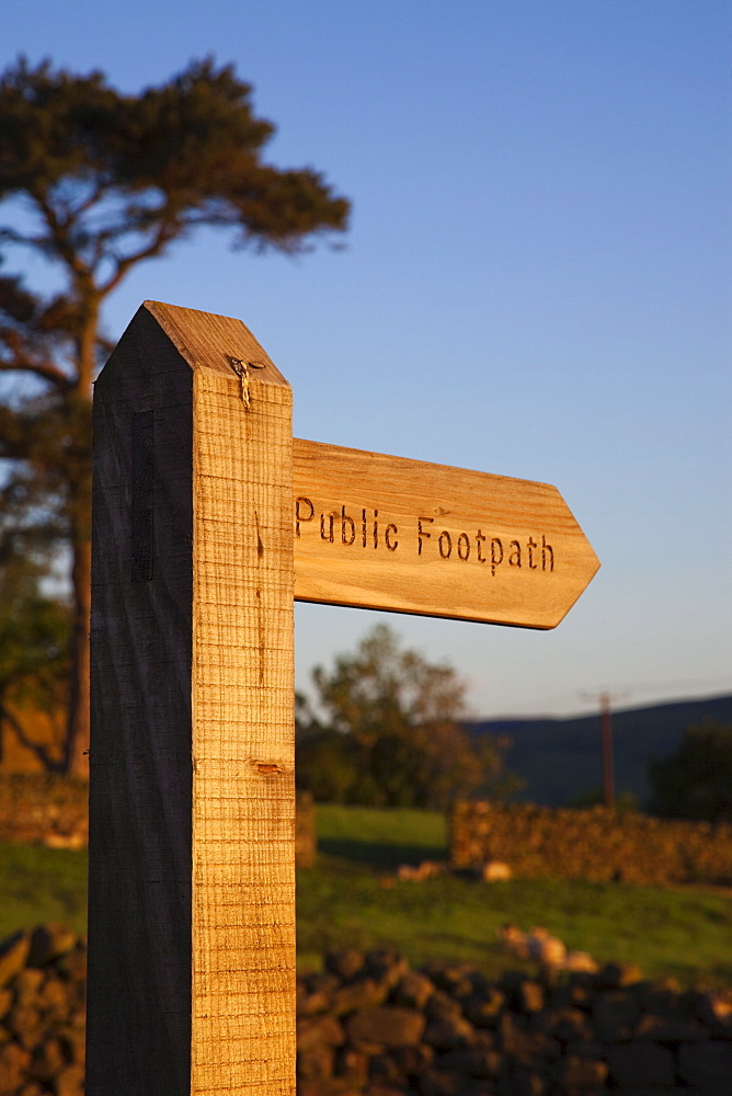 Public footpath sign, Swaledale, Yorkshire Dales National Park, Yorkshire, England, United Kingdom, Europe