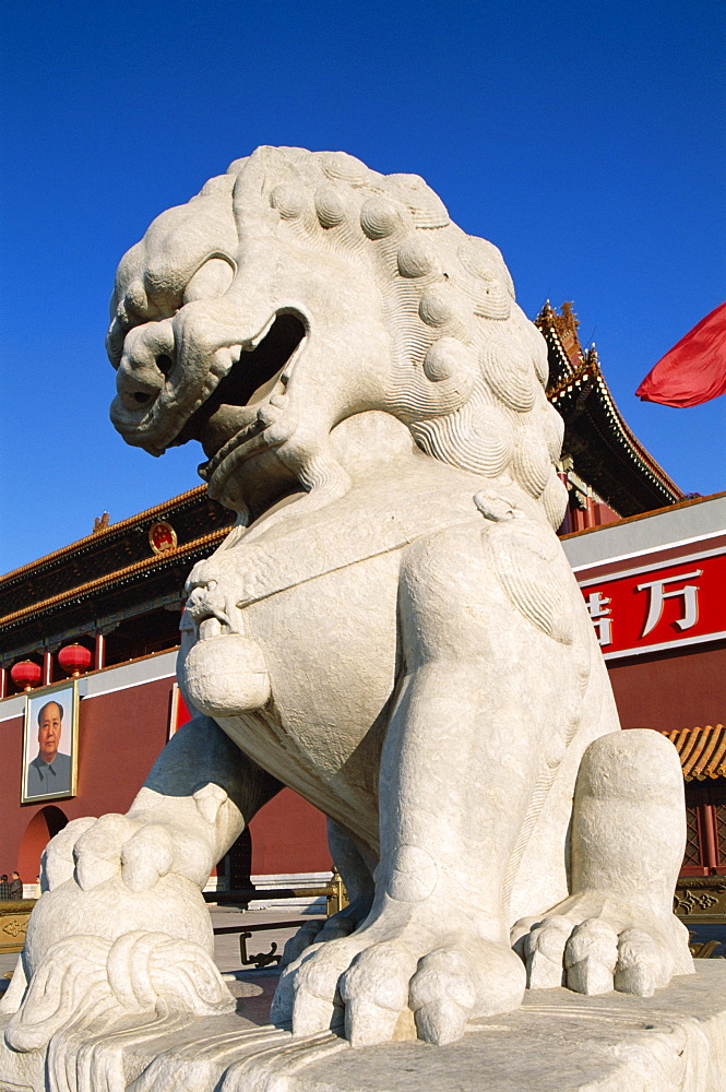 Lion statue, Tiananmen Gate, Tiananmen Square, Beijing, China, Asia