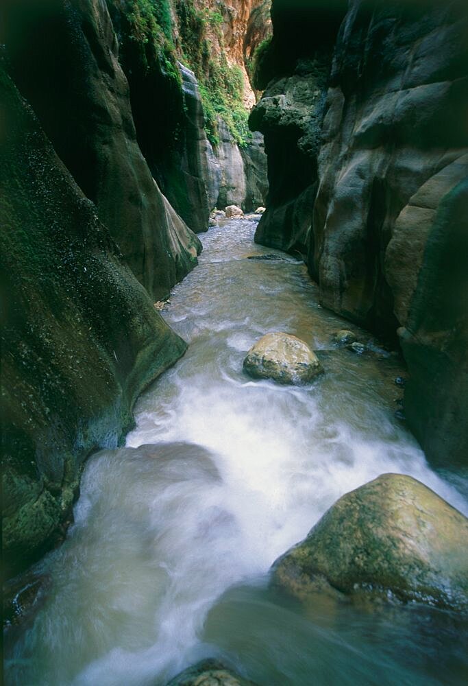 Rain falling on Wadi Iben Hamed