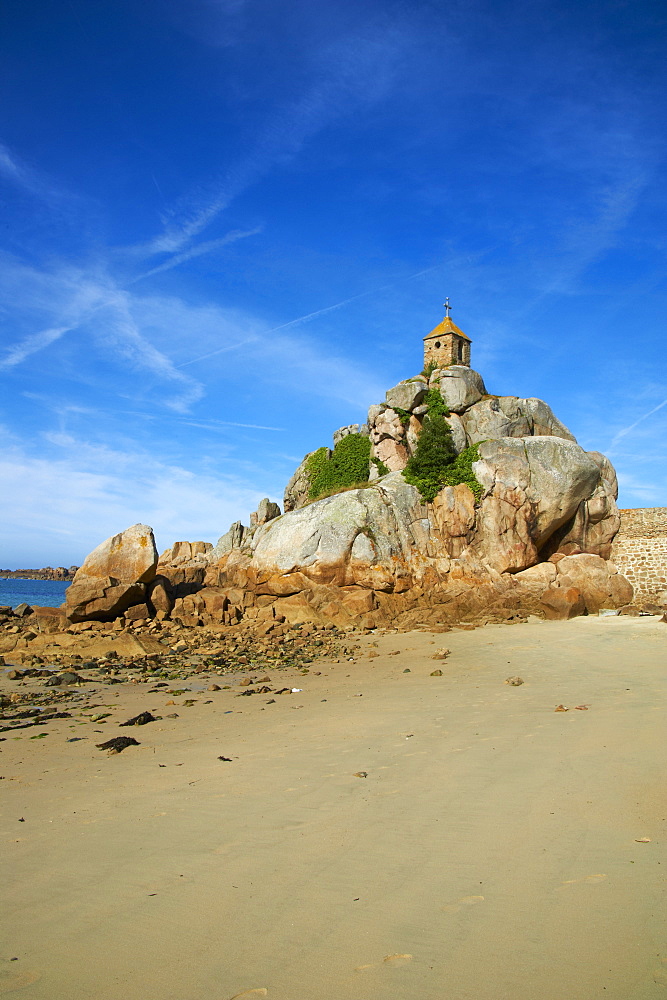 Notre Dame of Port Blanc church, Port Blanc, Cote de Granit Rose, Cotes d'Armor, Brittany, France, Europe