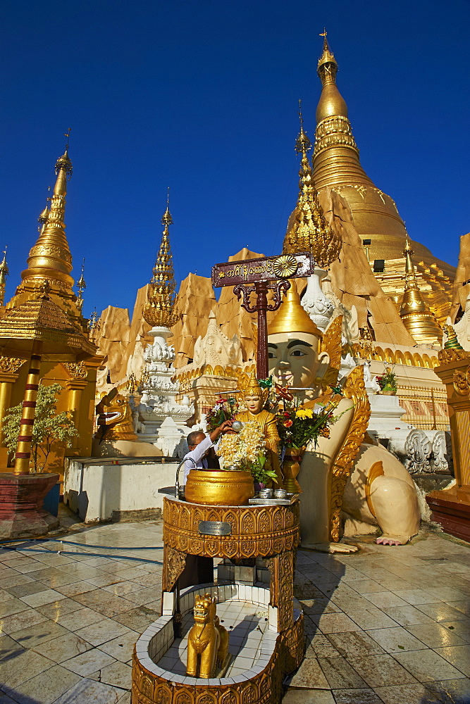 Shwedagon Paya, Yangon (Rangoon), Myanmar (Burma), Asia