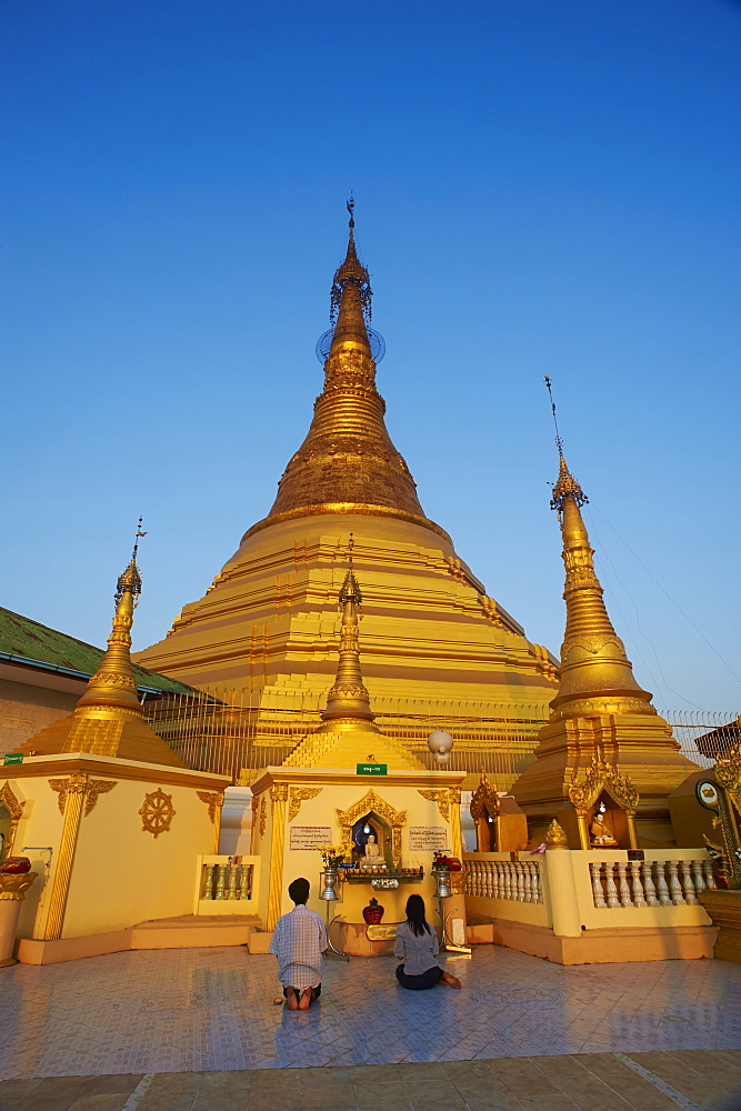 Kyaikthanian Paya temple and monastery, Mawlamyine (Moulmein), Mon State, Myanmar (Burma), Asia