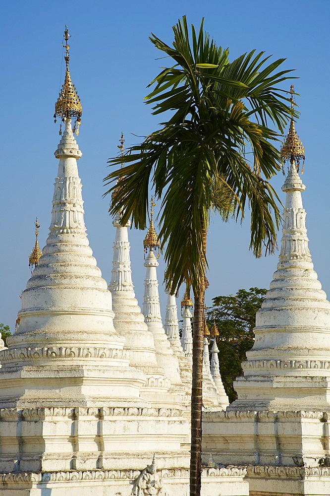 Paya Sandamuni temple and monastery, Mandalay, Myanmar (Burma), Asia