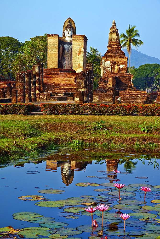 Wat Mahatat, Sukhothai Historical Park, UNESCO World Heritage Site, Sukhothai, Thailand, Southeast Asia, Asia