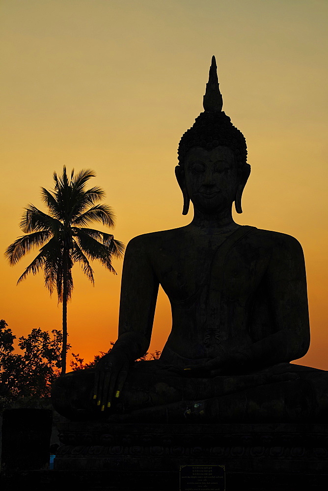 Wat Mahatat, Sukhothai Historical Park, UNESCO World Heritage Site, Sukhothai, Thailand, Southeast Asia, Asia