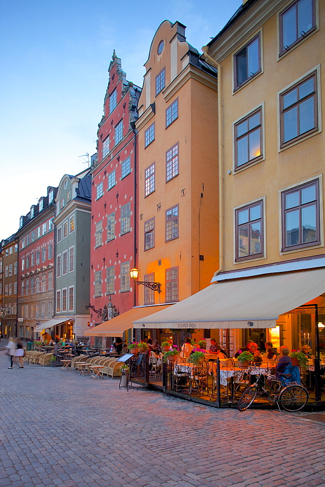 Stortorget Square cafes at dusk, Gamla Stan, Stockholm, Sweden, Scandinavia, Europe