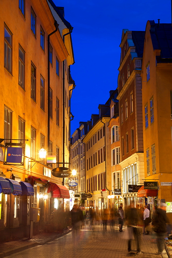 Busy street at dusk, Gamla Stan, Stockholm, Sweden, Scandinavia, Europe