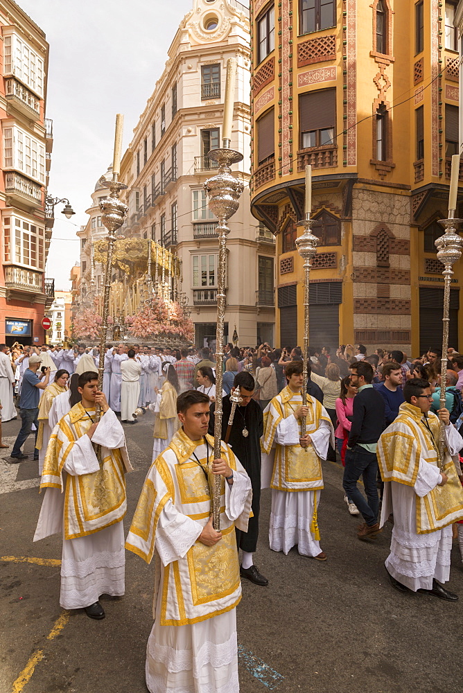 Locals taking part in the Resurrection Parade on Easter Sunday, Malaga, Costa del Sol, Andalusia, Spain, Europe