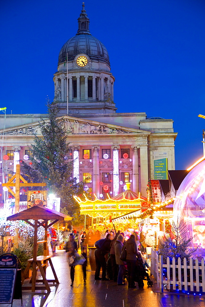 Council House and Christmas Market stalls in the Market Square, Nottingham, Nottinghamshire, England, United Kingdom, Europe