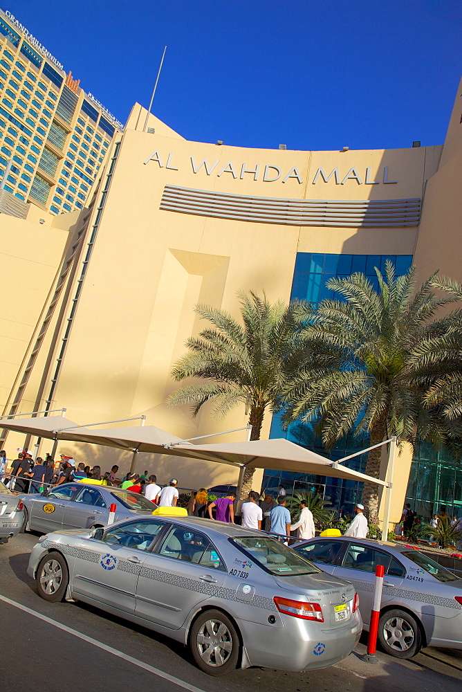 Al Wahda Mall and taxis, Abu Dhabi, United Arab Emirates, Middle East