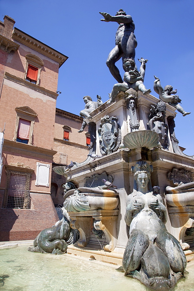 Fountain of Neptune, Piazza del Nettuno, Bologna, Emilia Romagna, Italy, Europe