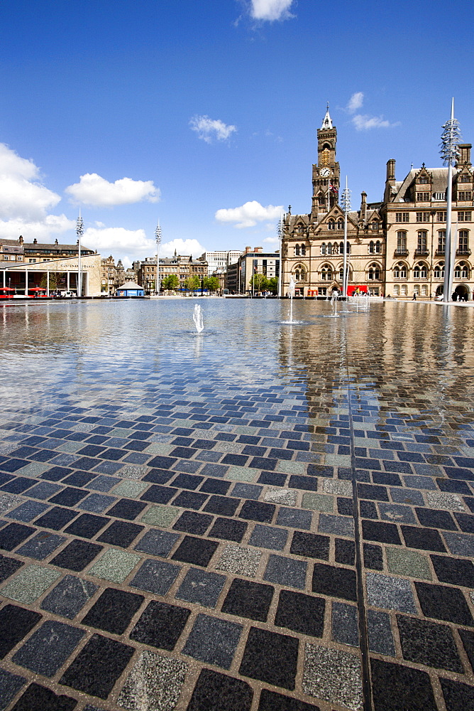 City Park Fountains and City Hall, Bradford, West Yorkshire, Yorkshire, England, United Kingdom, Europe