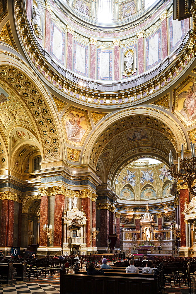 Interior of St. Stephen's Basilica (Szent Istvan-bazilika), Budapest, Hungary, Europe