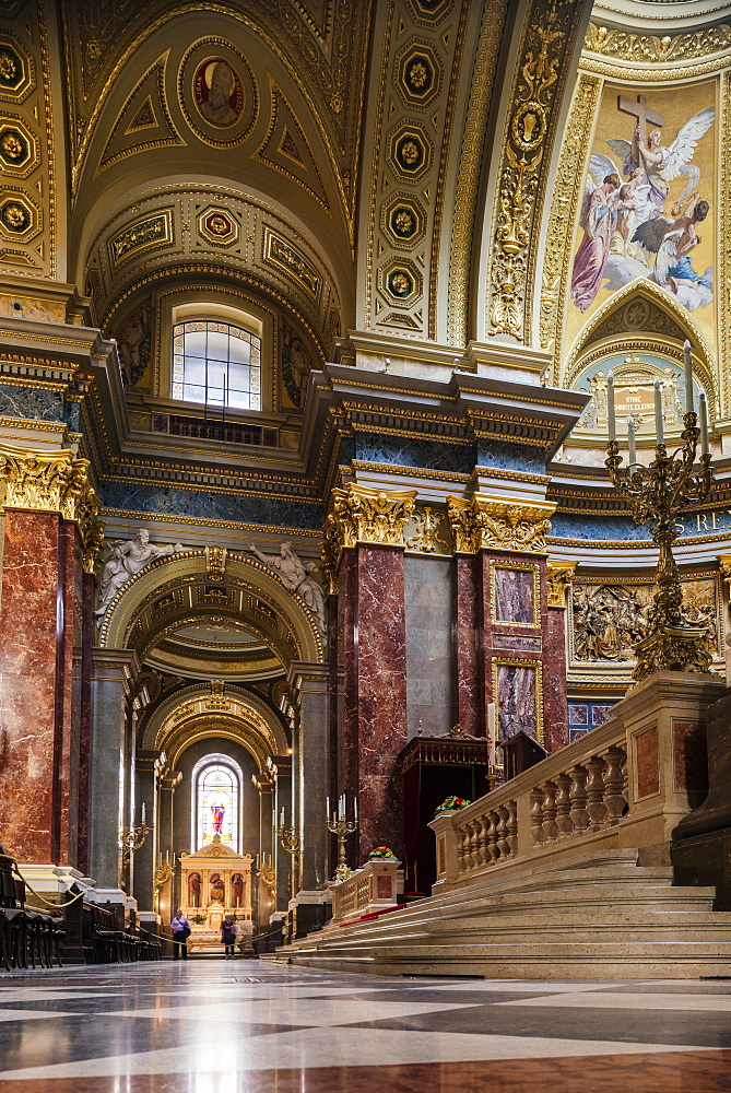 Interior of St. Stephen's Basilica (Szent Istvan-bazilika), Budapest, Hungary, Europe