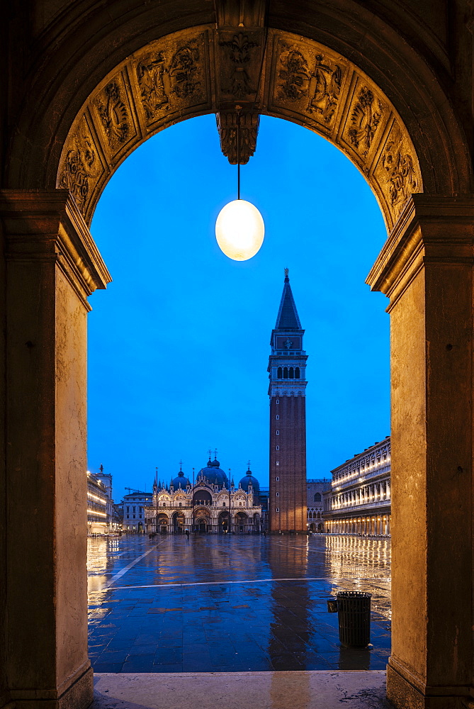 St. Mark's Square and St. Mark's Basilica, Piazza San Marco and Basilica di San Marco, Venice, UNESCO World Heritage Site, Veneto Province, Italy, Europe