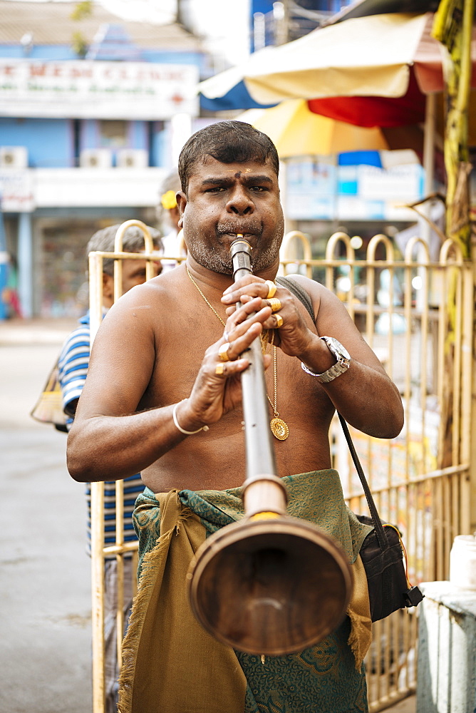 Morning Puja Ceremony at Vairavar Kovil Hindu Temple, Jaffna, Northern Province, Sri Lanka, Asia