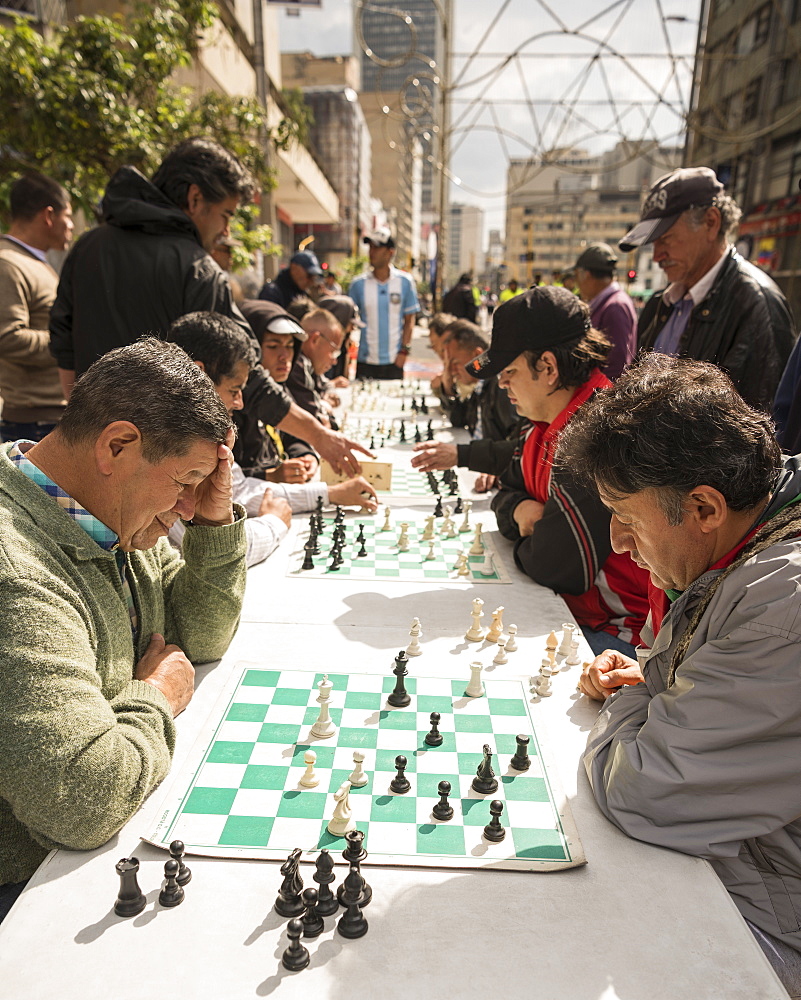 Men playing chess, La Candelaria, Bogota, Cundinamarca, Colombia, South America