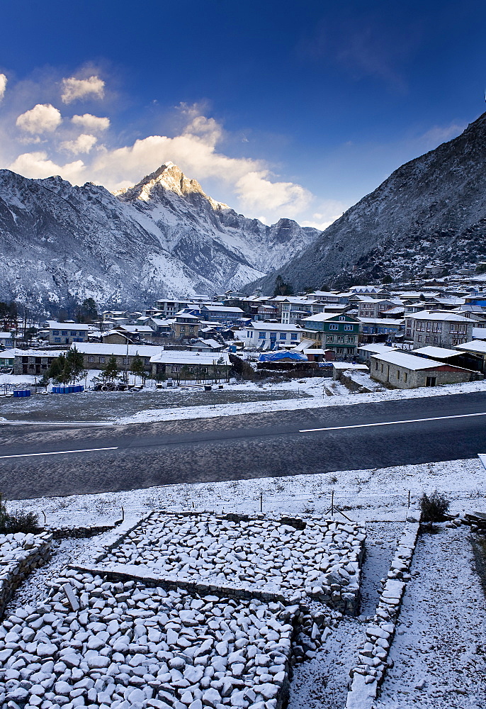 Lukla, 2800 metres, Solu Khumbu (Everest) Region, Nepal, Himalayas, Asia