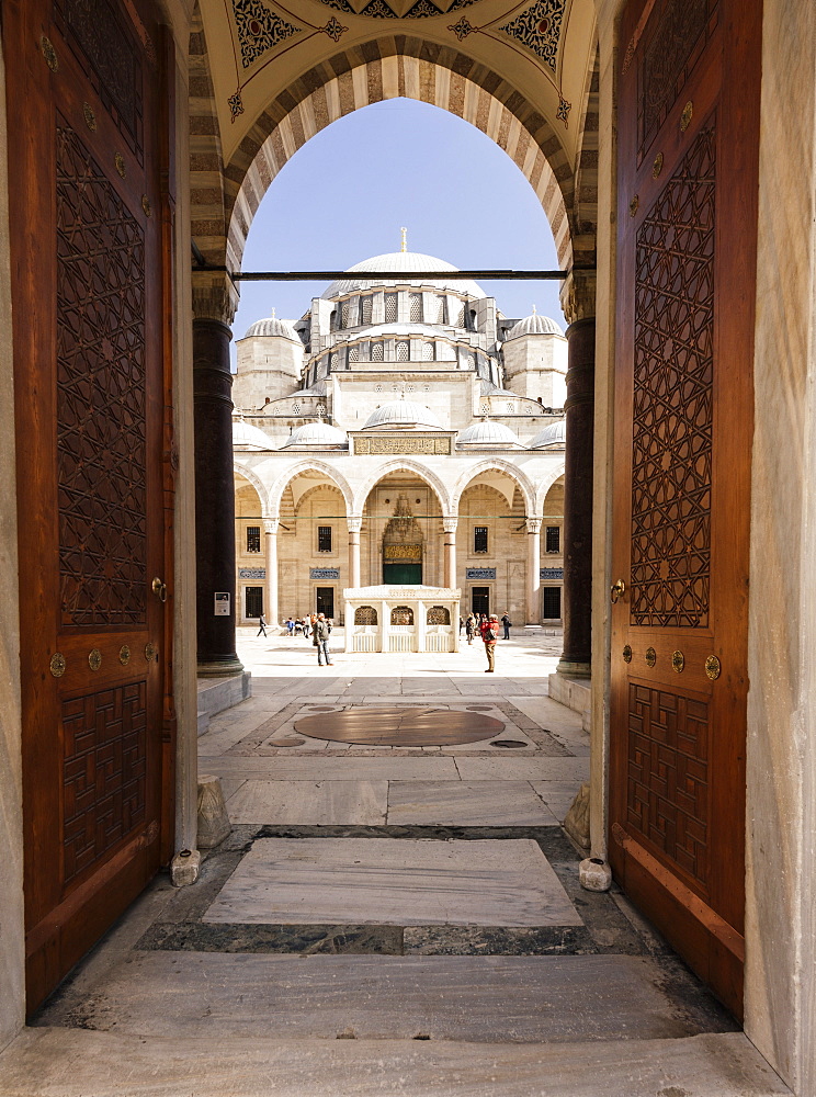 Exterior of Suleymaniye Mosque, UNESCO World Heritage Site, Istanbul, Turkey, Europe