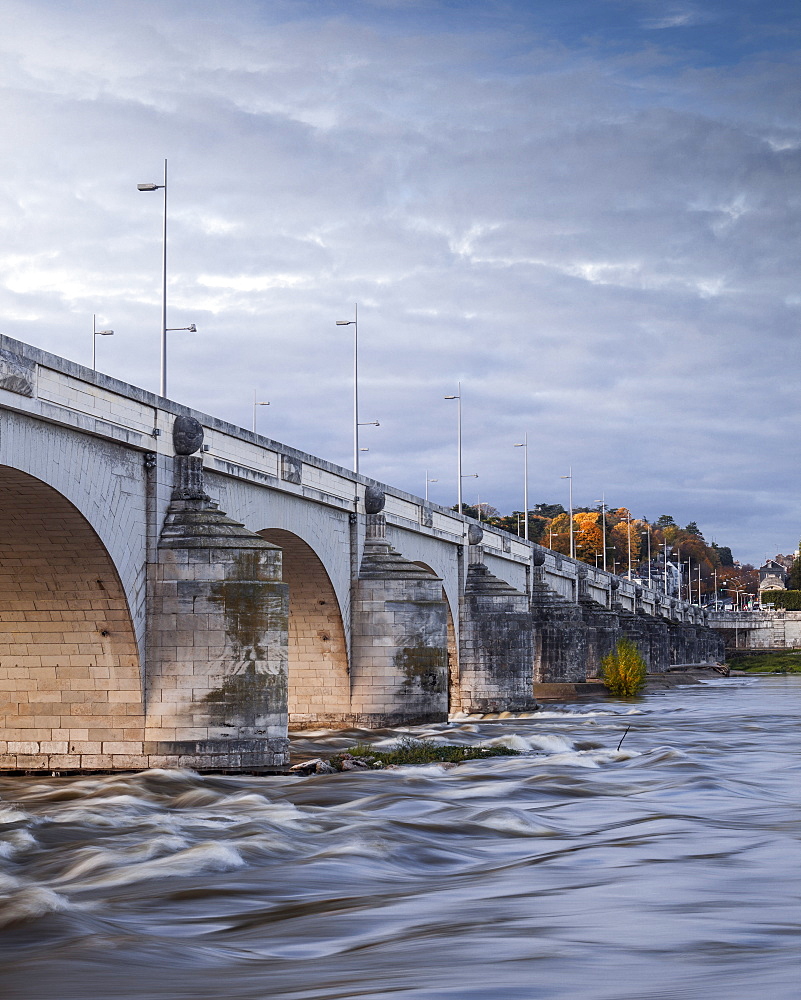 Pont Wilson in Tours with the waters of the River Loire flowing briskly underneath, Tours, Indre et Loire, France, Europe