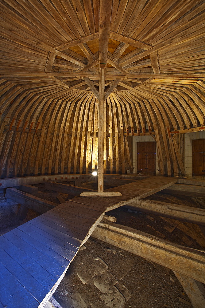 Inside the roof structure of the chapel at the Chateau de Chambord showing restoration in progress, UNESCO World Heritage Site, Loir-et-Cher, Centre, France, Europe