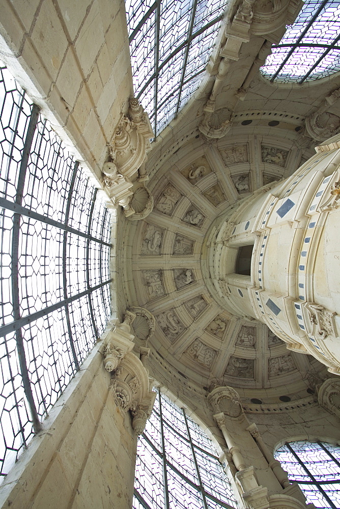 Looking up at the roof that covers the double helix staircase in Chateau de Chambord, UNESCO World Heritage Site, Loir-et-Cher, Centre, France, Europe