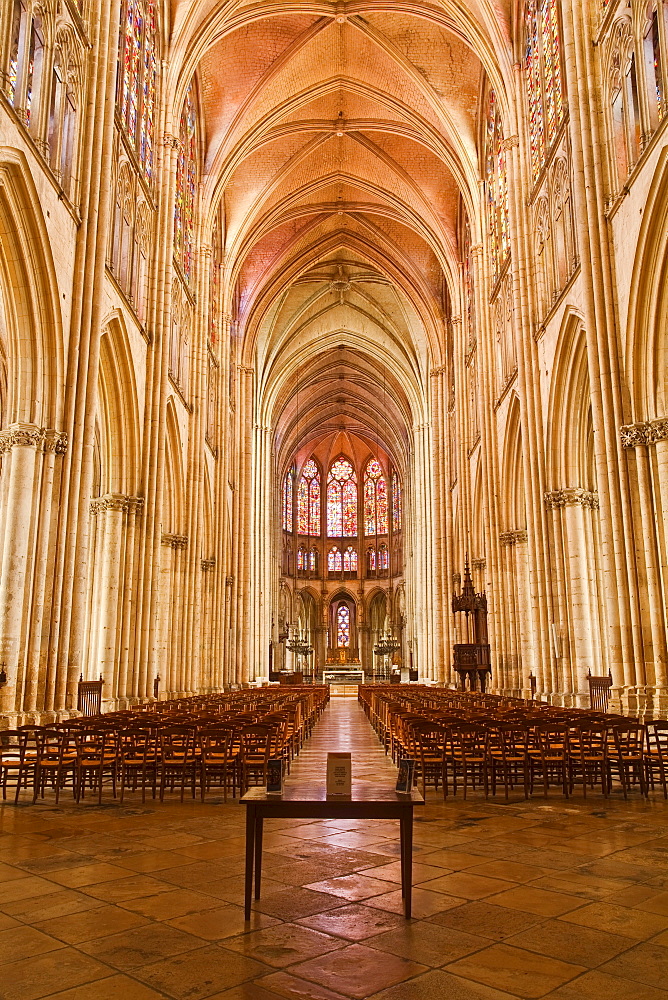 The nave of Saint-Pierre-et-Saint-Paul de Troyes cathedral, in Gothic style, dating from around 1200, Troyes, Aube, Champagne-Ardennes, France, Europe 