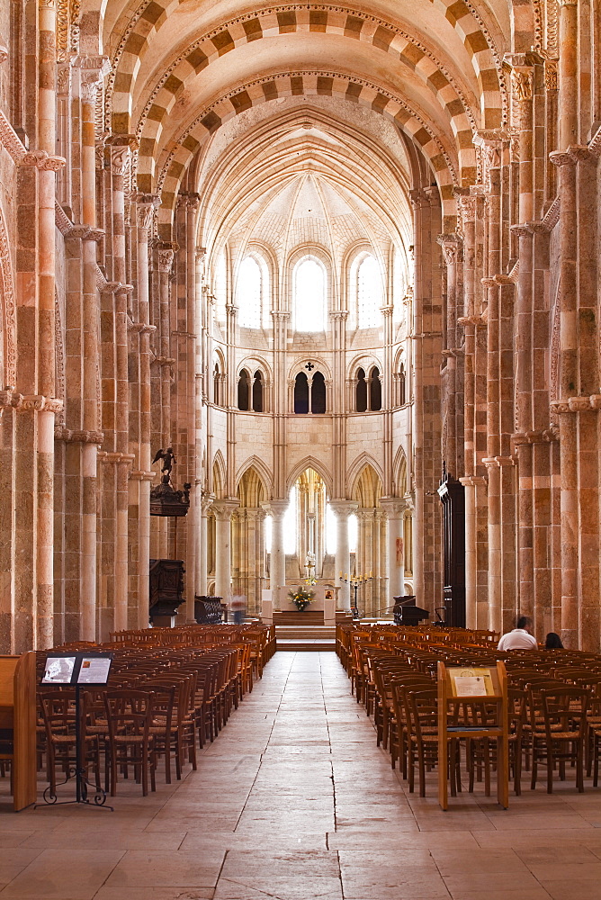 Looking down the nave of Basilique Sainte-Marie-Madeleine in Vezelay, UNESCO World Heritage Site, Yonne, Burgundy, France, Europe 