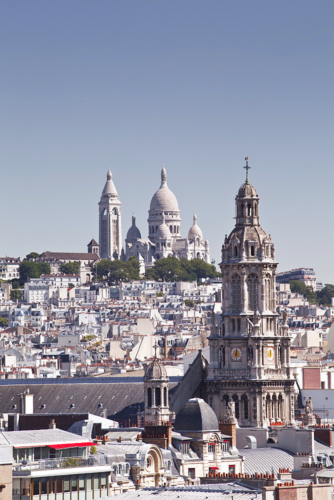 Looking over the rooftops of Paris to Sacre Coeur, Paris, France, Europe