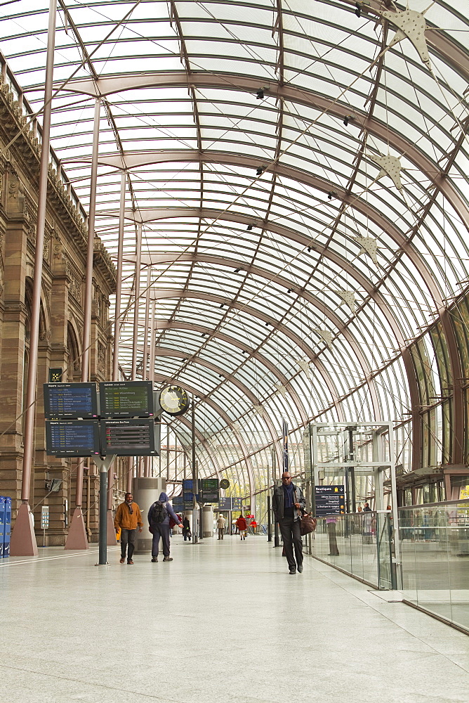 The railway station in Strasbourg, Bas-Rhin, Alsace, France, Europe